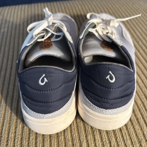 Men’s size 11 Olukai sneakers - Picture 2 of 3